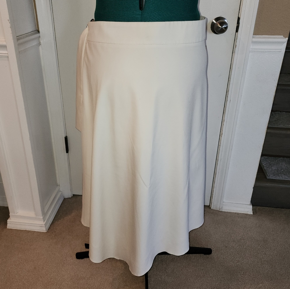 Asymmetrical Hem Skirt - Picture 3 of 10